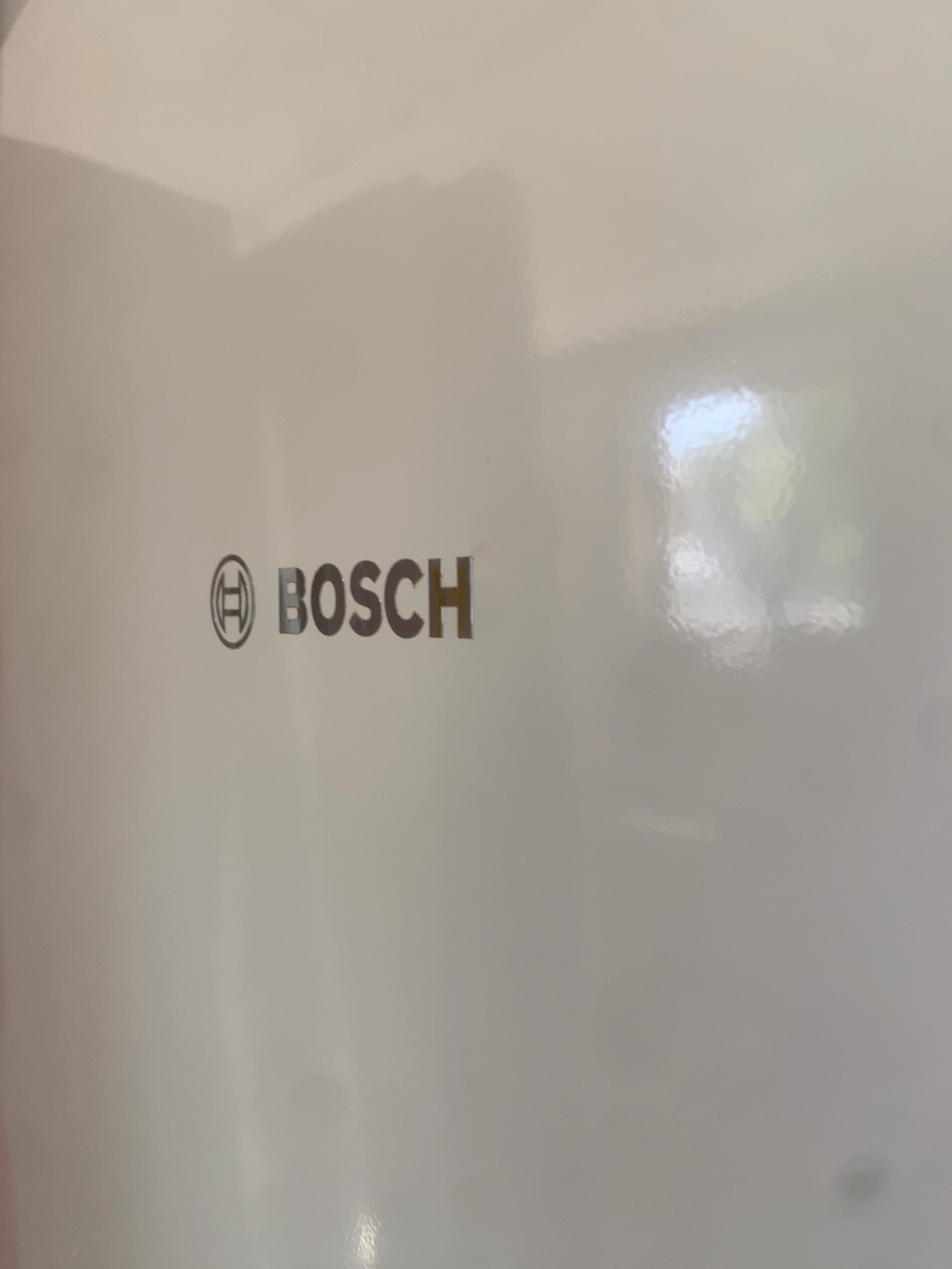 Bosch kombiskåp vit. Fint skick.