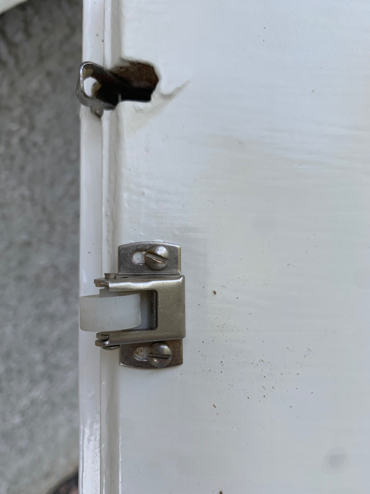 Mycket fina skåpsluckor/ garderobsdörrar testar vi nu lägga ut till försäljning. Högkvalitativa, har falsad kant och kommer med tickabeslag samt låskistor.Vi har 18 stycken inne i olika storlekar. Från ca 1900 mm i höjd till 400mm. Vi kan ta in fler vid intresse. Hör av dig till oss på info@historicalparts.se för frågor och beställning.