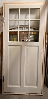 4054. Dörr med glas och karm