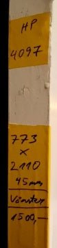4097. Spegeldörr