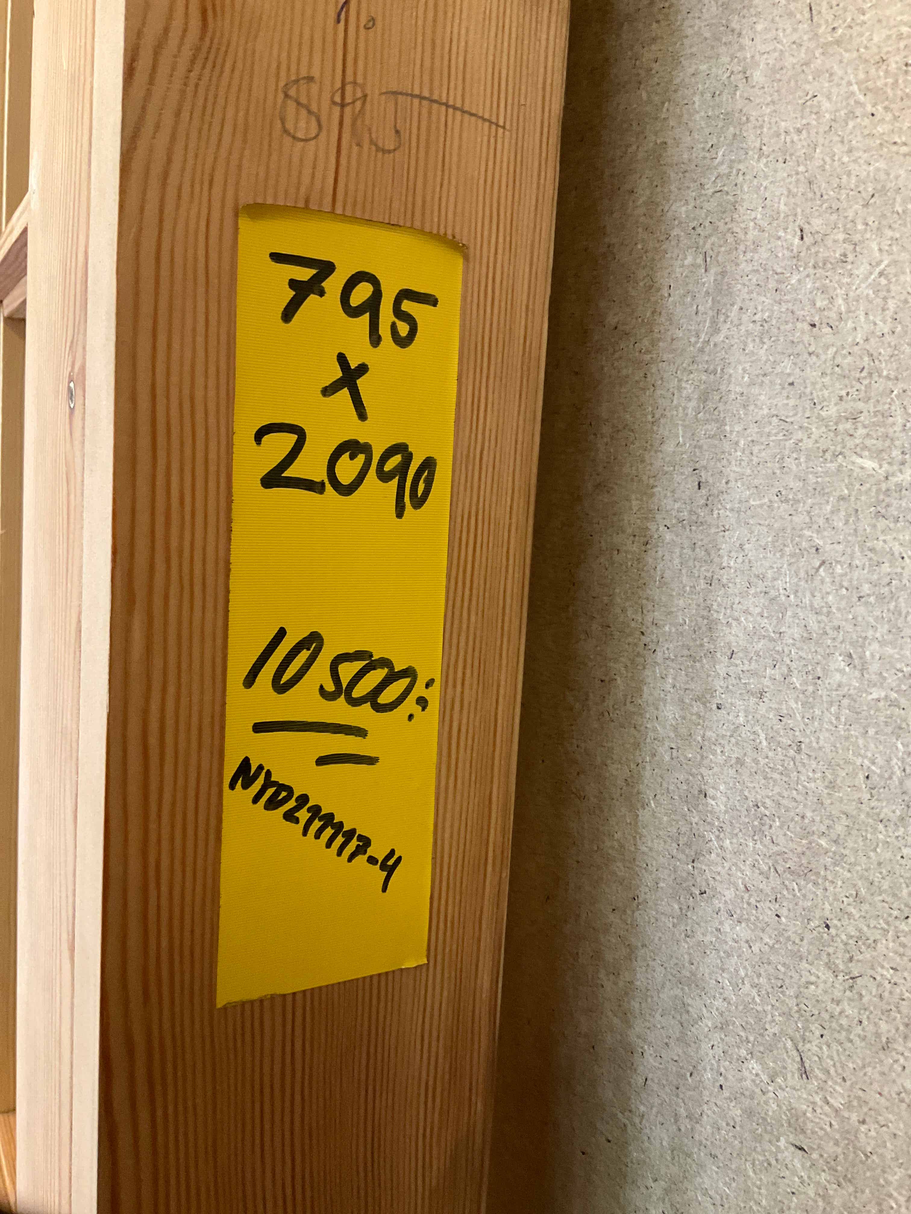 Med plats för glas. Nybyggd på Överjärva byggnadsvård.