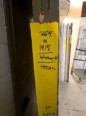 4047. spegeldörr
