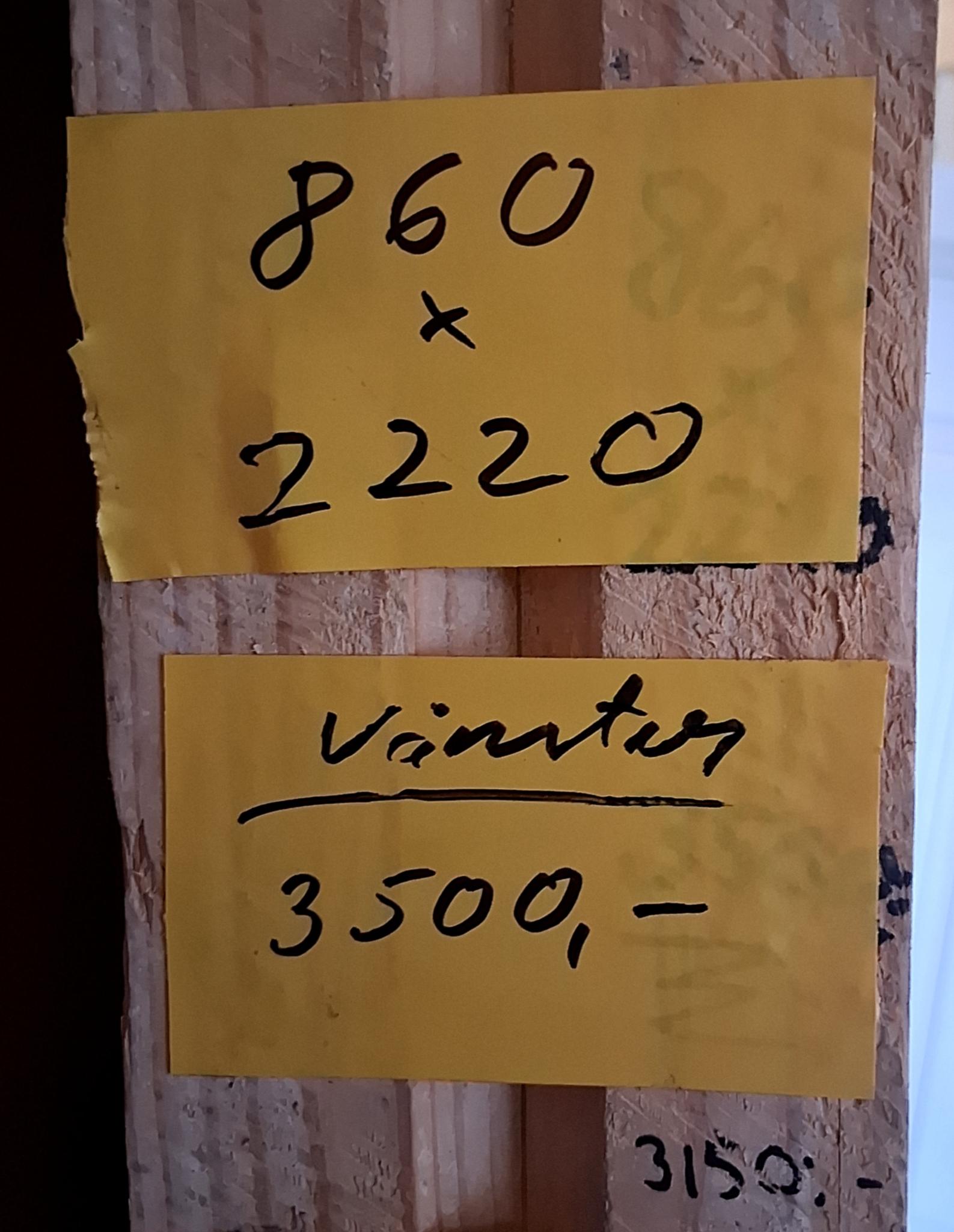 4137. Spegeldörr